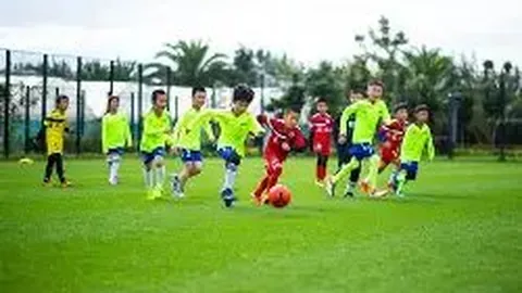 校园足球争霸赛激发学习精英热情