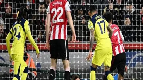 “五冠王荣耀！墨西哥联赛早餐盛宴，南美雄风再起，连胜之路信心满满！”